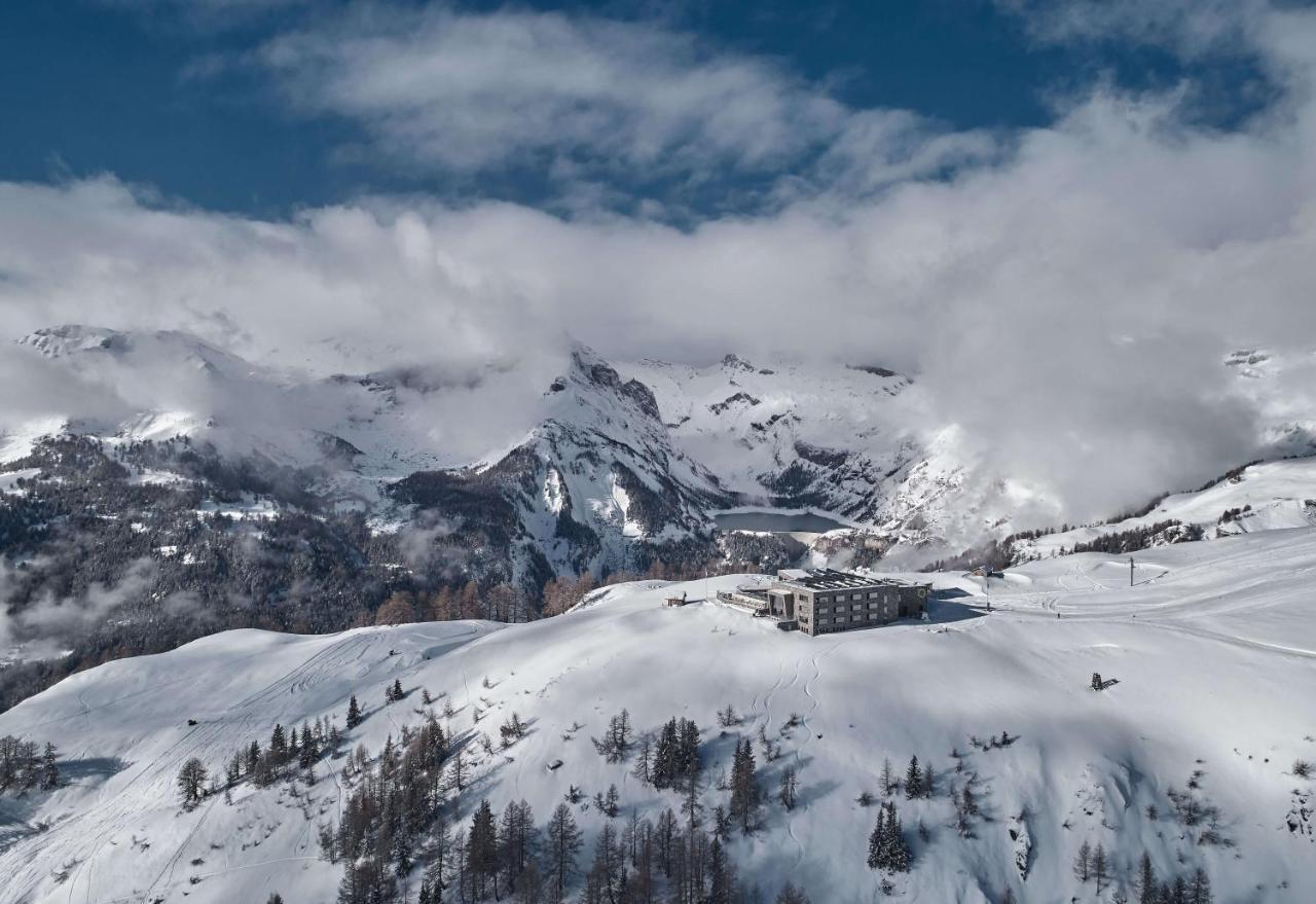 Chetzeron Hotel Crans-Montana Exterior photo